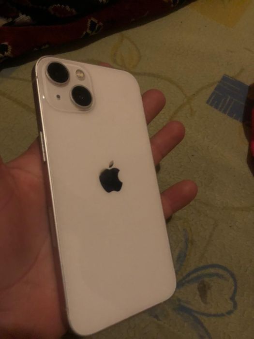 Продам айфон 13.