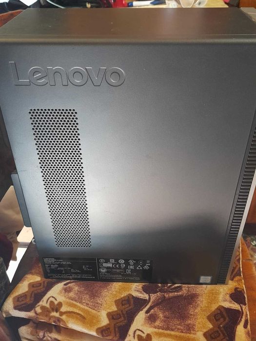 Продавам компютър