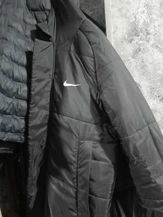 Nike  длинная мужская куртка продается, без дефектов . Оригинал.