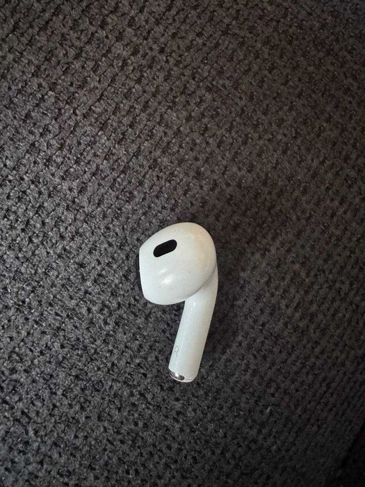 Apple AirPods Pro 2 - дясна слушалка A2698