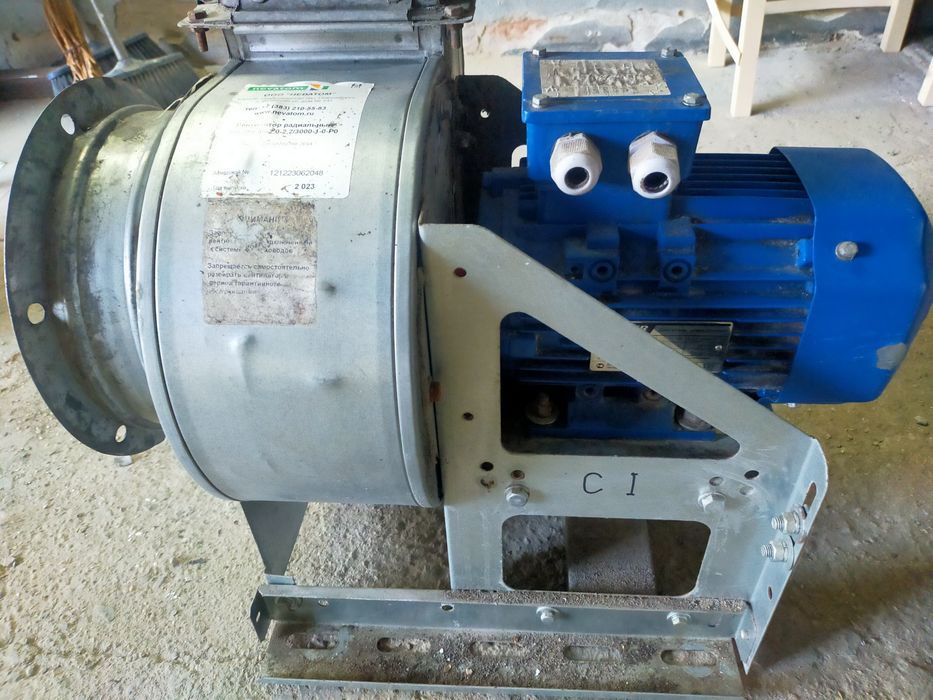 Вентилятор на вытяжку