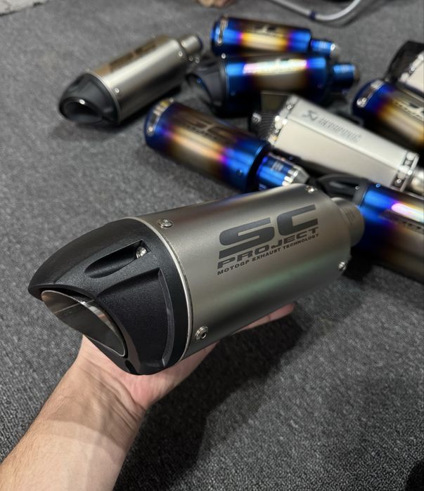 Vând finale/tobe (SC Project, Akrapovic) potrivite moto/atv/enduro etc