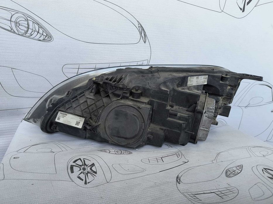 Far Dreapta Uk Full Led Facelift Volvo V40 2015 / 2016-2019 Cod OEM 31420450 (1E1)