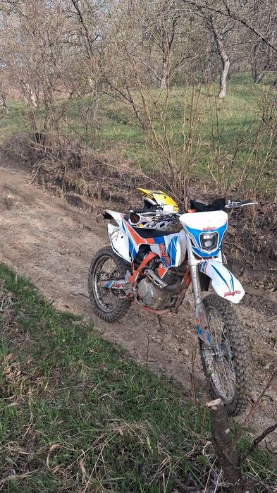 Vând Cross 250 Kayo