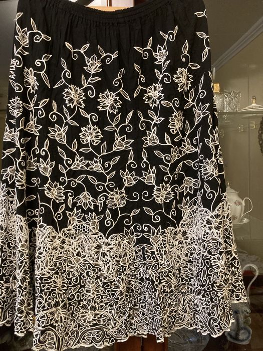 Женский костюм, хоршего качества, размер 56