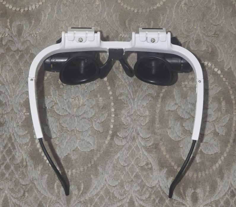 Очки увеличительные