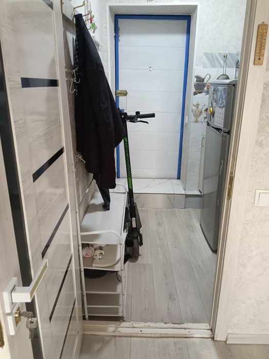 1 ком квартиру Сергели. Бывшее общежитие. 3/4 с ремонтом им мебелью