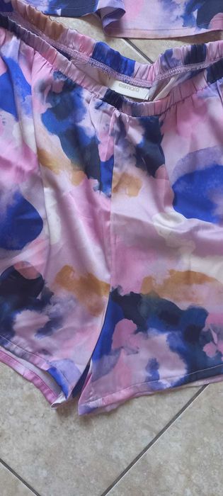 Pijamale  superbe marime M/L,cu eticheta