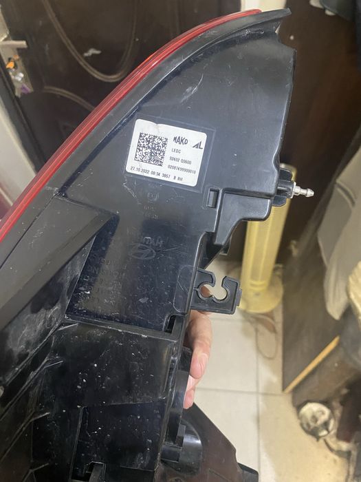 Продам фонарь задний правый