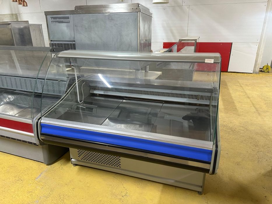 Оборудование, холодильник витринный ,витринный холодильник