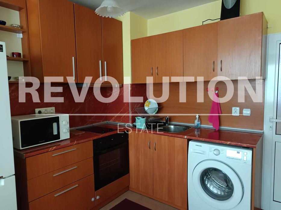 Дава се под наем Двустаен апартамент в Варна, Център - 90 кв.м за 475 € - Снимка #4