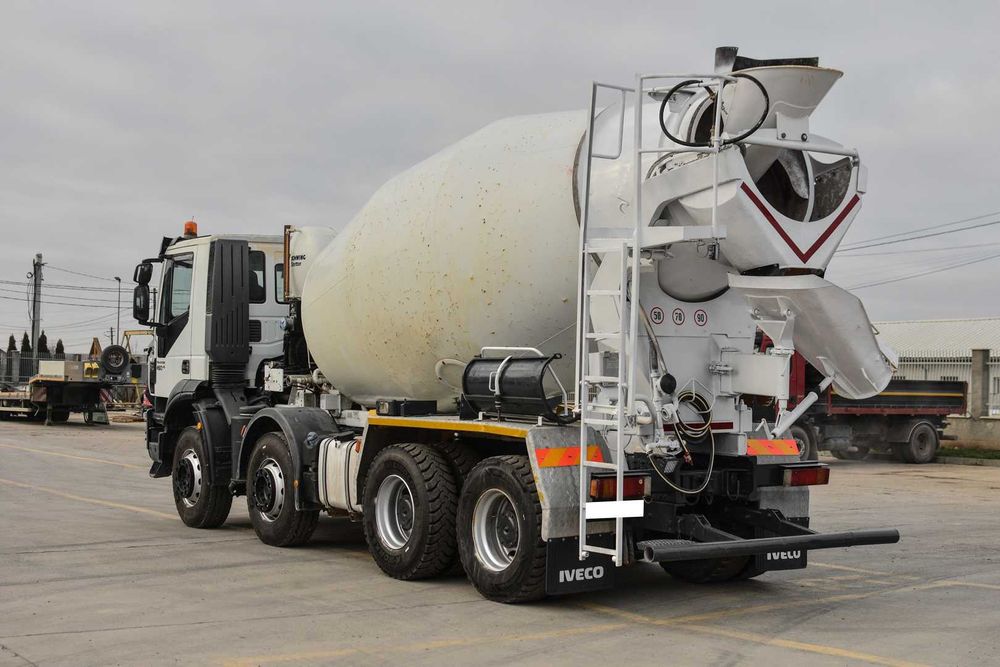Autobetoniera-cifa Iveco Trakker E6