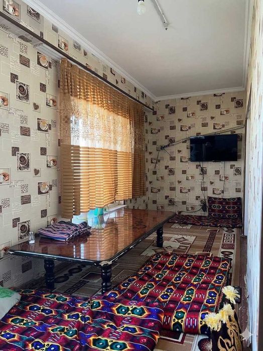 6 микрорайонда 2 хонали 3 каватдан квартира сотилади(орзу магазин)