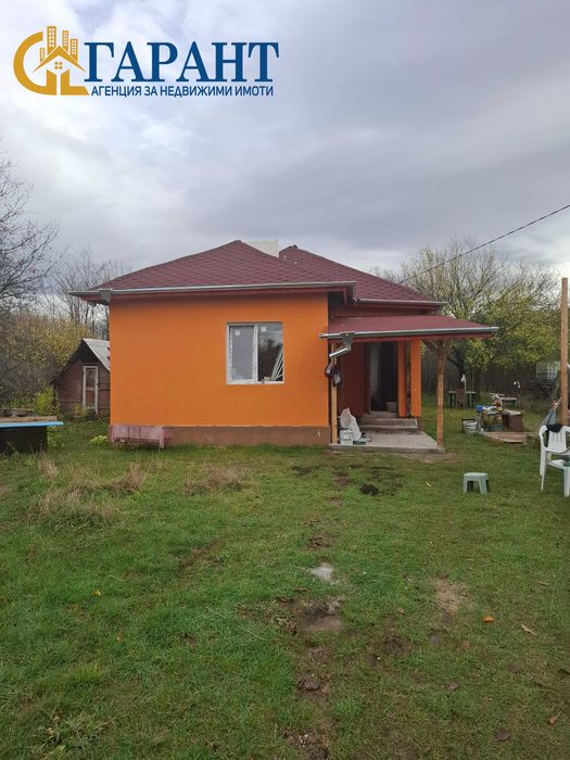 Недвижими имоти "Гарант", продава къща в с.  Кошарите, община Радомир.