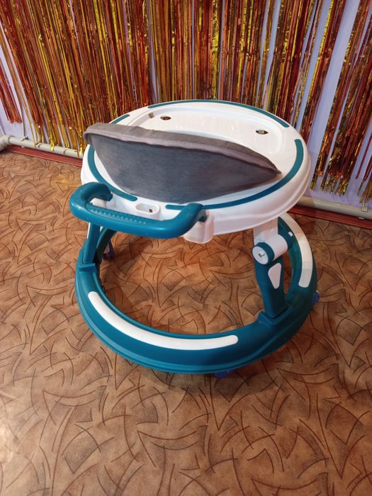 Для детей ходуночек .