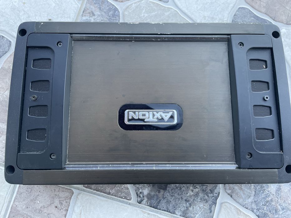 Rodek & Axton бас каса и усилвател