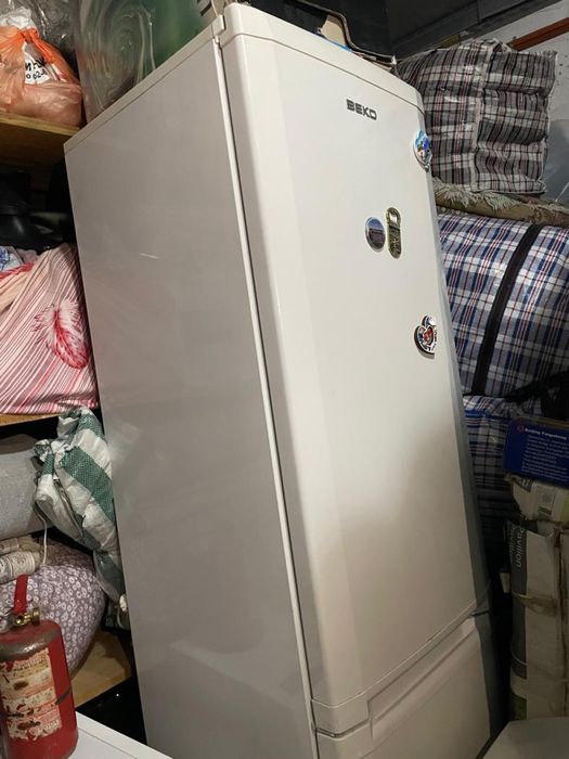 Продам холодильник