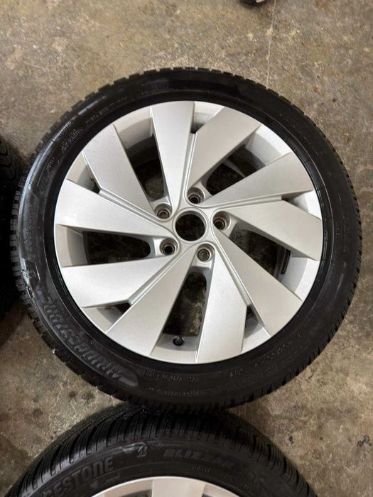 Jante 17 5x112 ET46 + 205/50 R17 iarna Audi A3 Golf 7