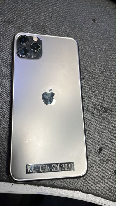 Продам iphone 11 pro max 256 gb 120 к