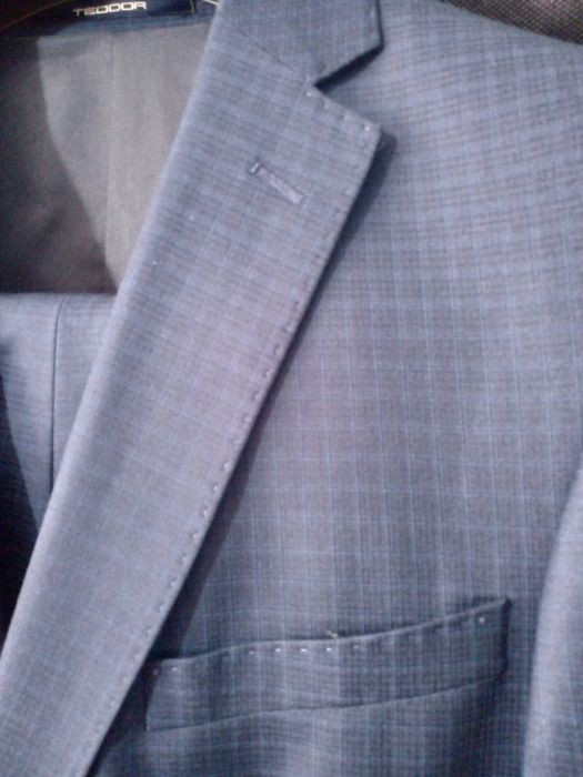 Син мъжки костюм на TEODOR - неразличим от нов