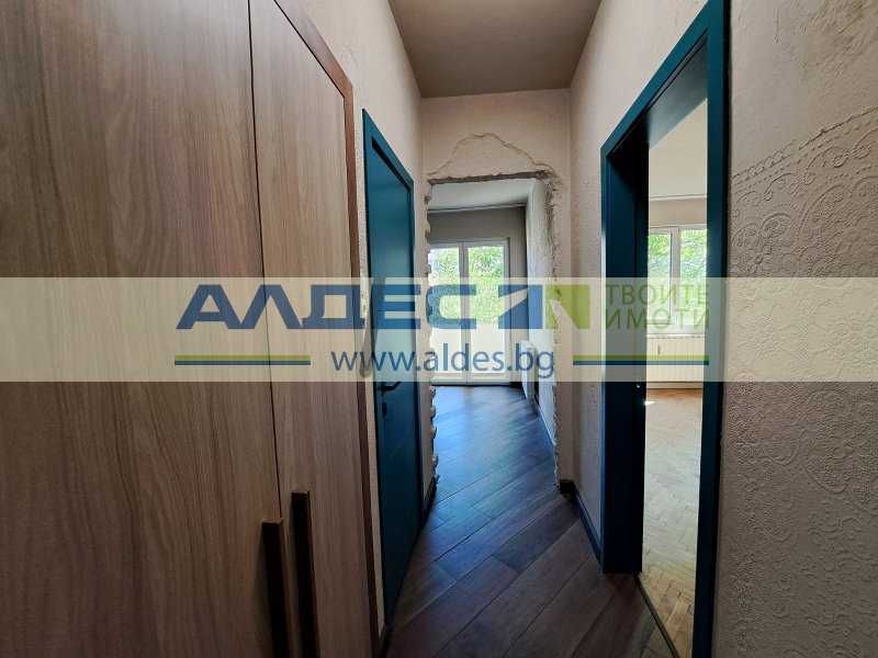 Дава се под наем Тристаен апартамент в София, Център - 100 кв.м за 867 € - Снимка #5