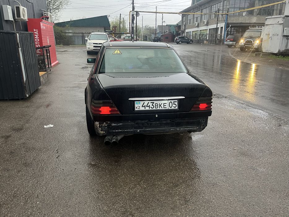 Мерсдес бенз w124