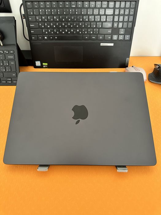 Продается MacBook Pro 14