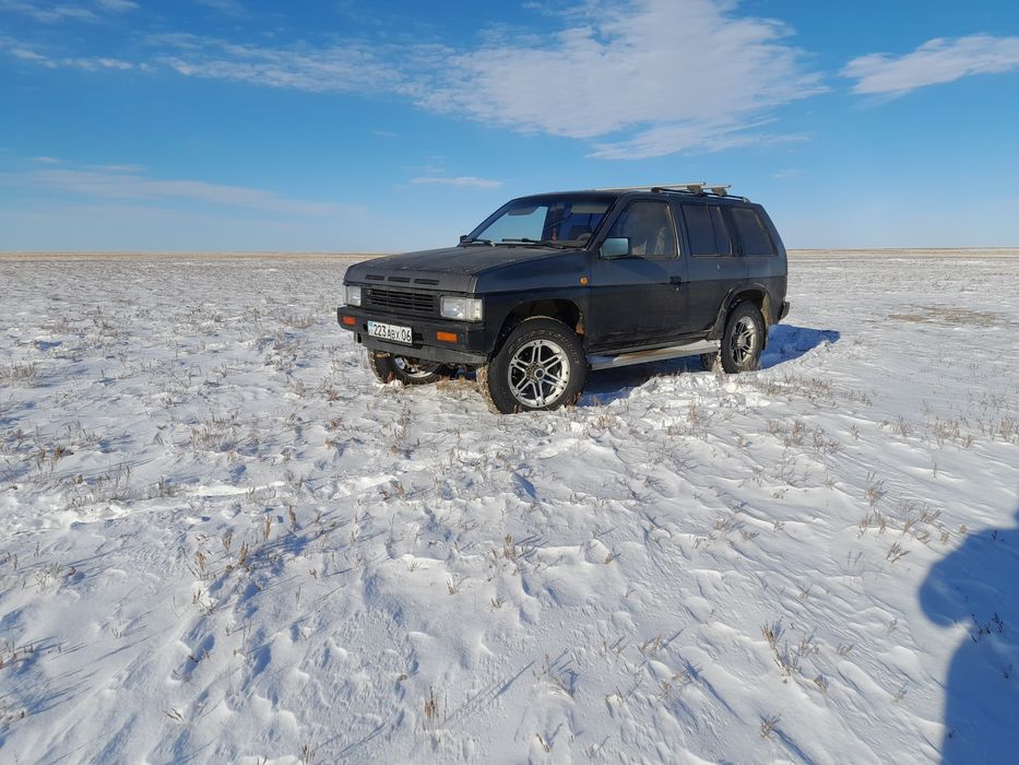 Ниссан террано 1