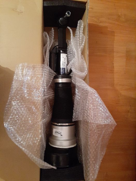 Пневма стойки  мерседес 4 матик w221 s класс .