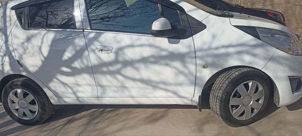 Spark 2020 holati yahshi taksi bumagan 165000 yurgan