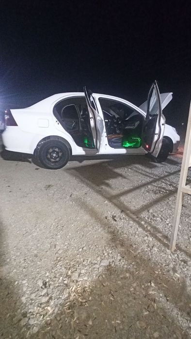 Srochno Chevrolet Nexia 3 satiladi.