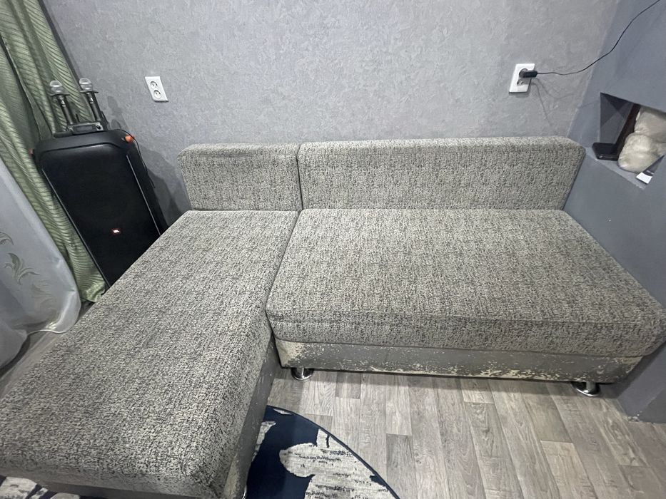 Продам диван срочно!