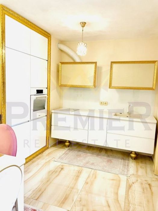Продава се Тристаен апартамент в София, Малинова долина - 95 кв.м за 3158 €/кв.м - Снимка #4