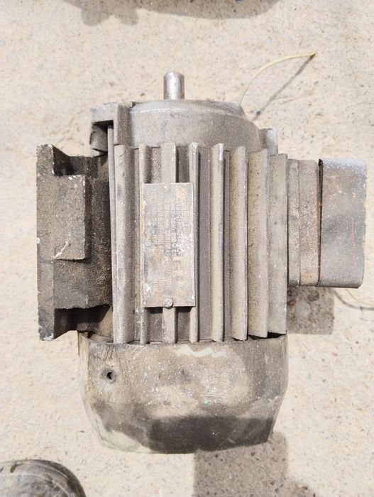 Электродвигитель