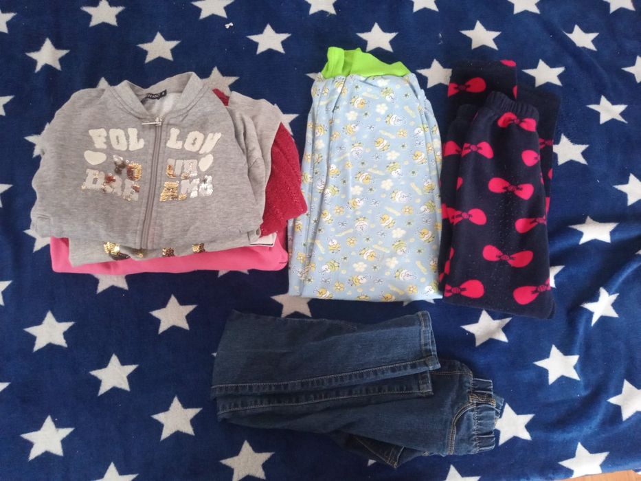 Lot hăinuțe fata 122-128 de casa