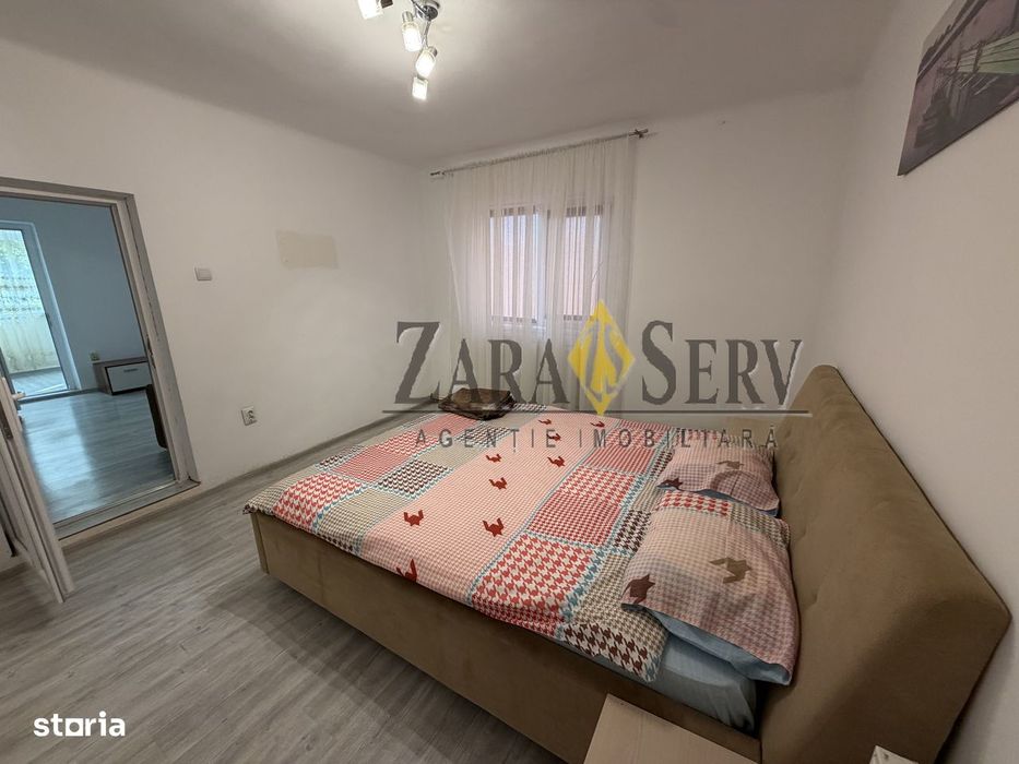 Casă cu 4 camere și garaj dublu