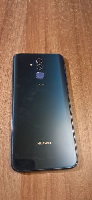 Телефон Huawei mate 20 lite