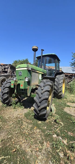 John Deere 3140+plug