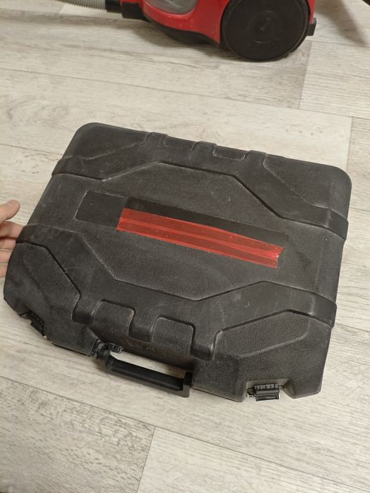 Перфоратор продам.