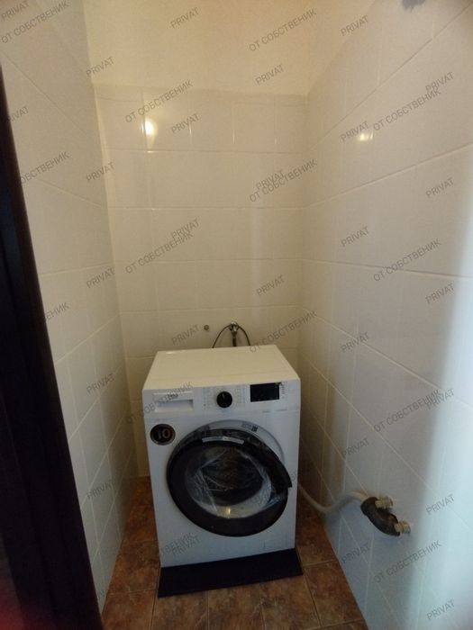 Дава се под наем Тристаен апартамент в Пловдив, Кършияка - 90 кв.м за 408 € - Снимка #12