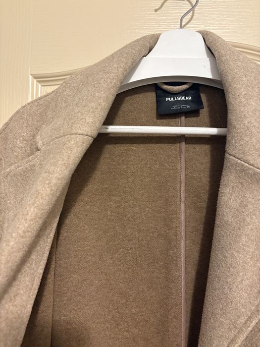 Бежаво Палто Pull&Bear