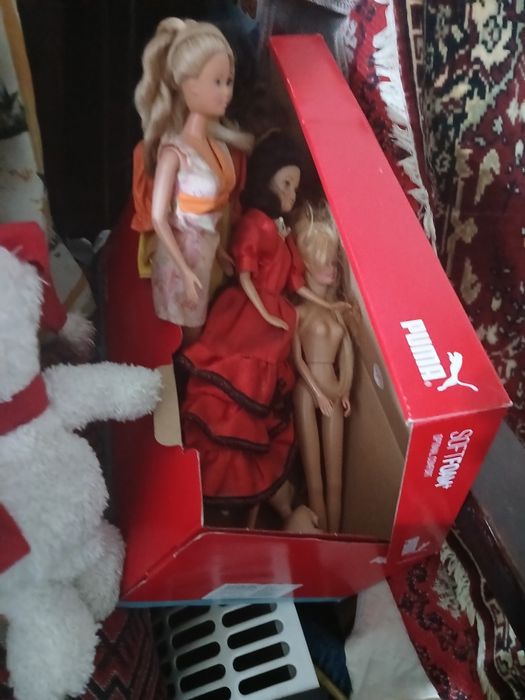 Vind jucări  cum se vede în poze.