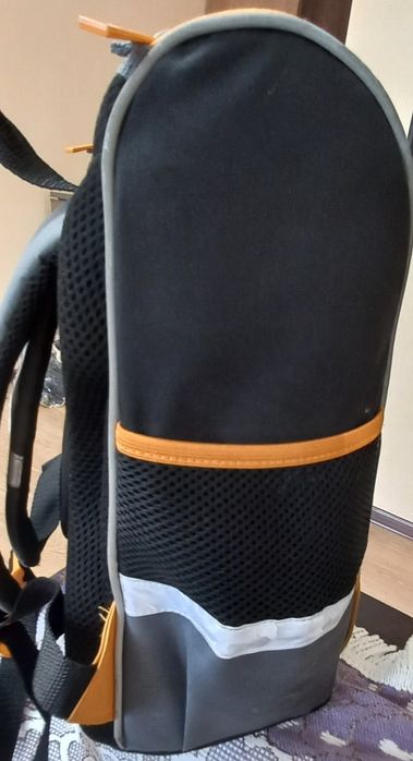 Продам рюкзак для школьника