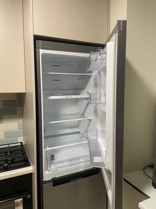 Продаю холодильник Samsung