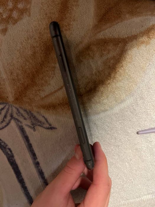 iPhone 11 черный