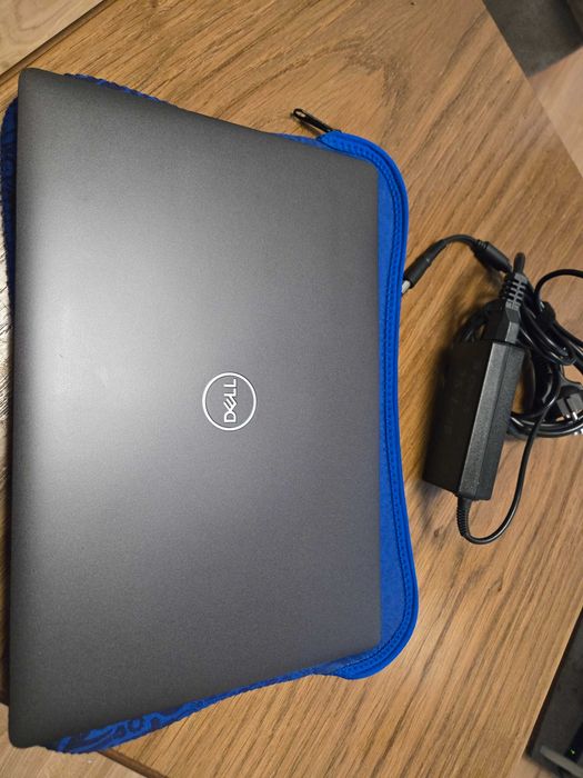 Dell Latitude 5300 - 13'' i5 8265U, 8GB RAM, 120 GB SSD