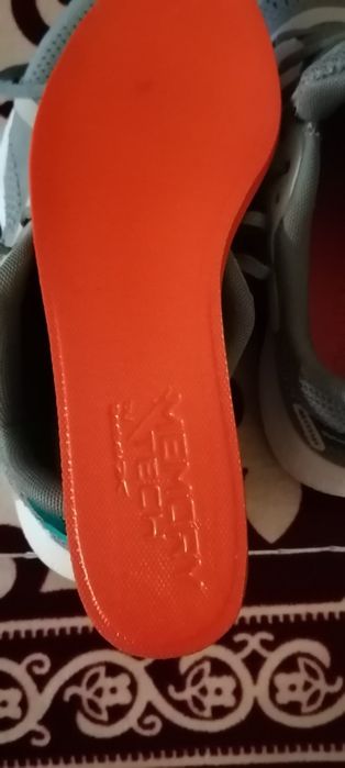 Кроссовки женские  Reebok