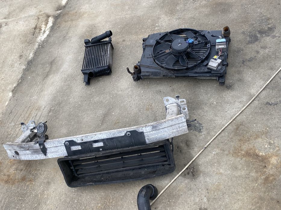Fata completa Renault Clio 4 bara fata capota far aripa trager radiato