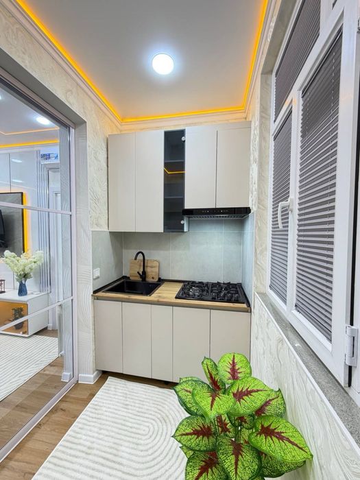 Чиланзар 3.  2в3 комнатная зеркалка.  Евро меб и тех