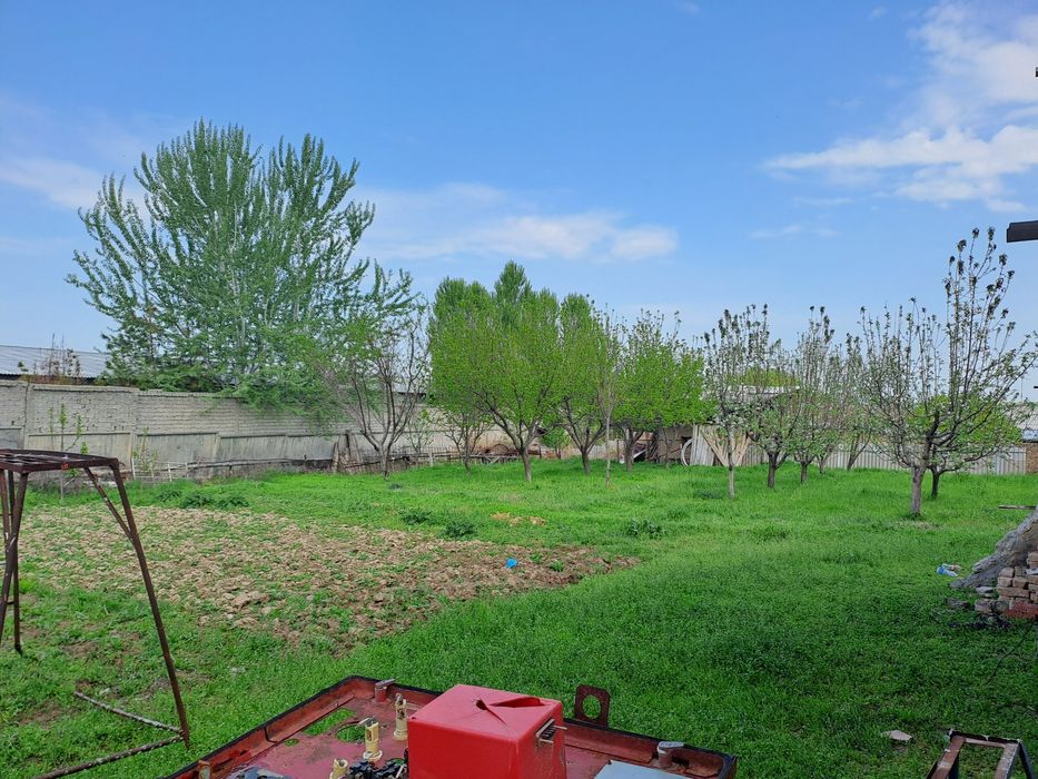 5 sotix yer sotiladi